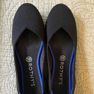Rothy’s round toe flats. Sz 9. Like new condition